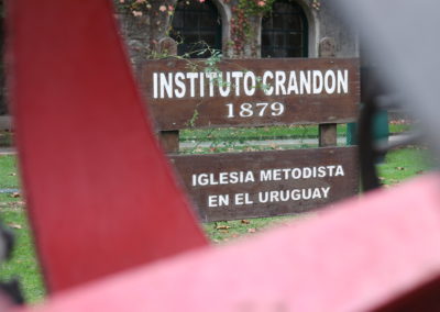 Cartel IMU en jardín