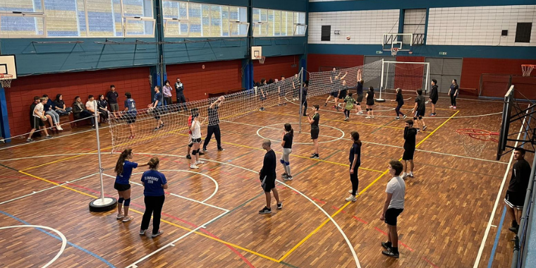 Vóleibol en el Gimnasio Centenario