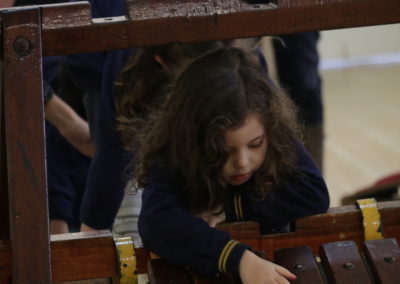 Clase abierta de educación física de nivel 3 años