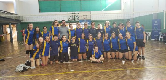 Deportistas de las tres delegaciones de vóleibol