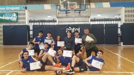 Equipo sub-16 de básquetbol