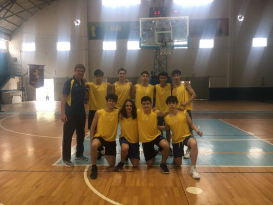 Plantel sub-16 de básquetbol masculino