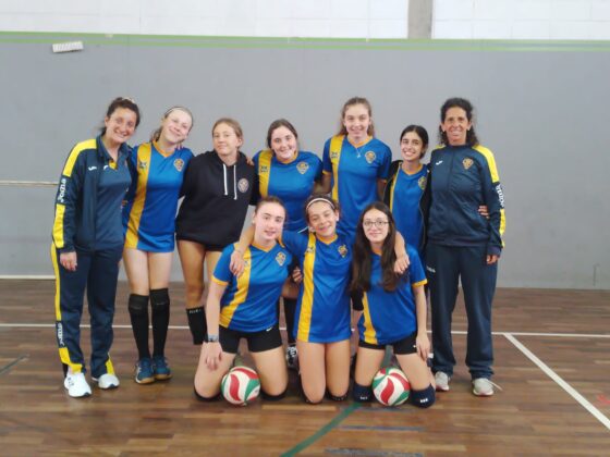 Equipo 2022 de vóleibol femenino sub-14: