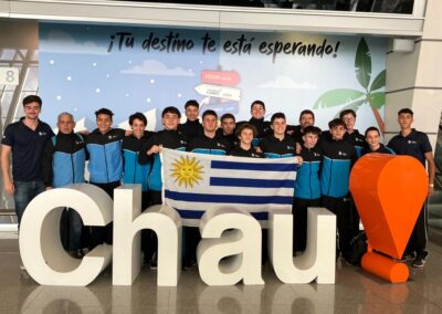 La delegación de waterpolo antes de partir