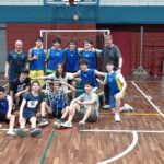 La delegación sub-16 de básquetbol que logró el primer lugar en el Torneo 2022 de ADIC