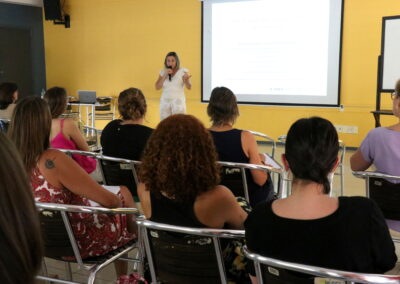 La Mag. Andrea Carlos en las jornadas de educación de la sexualidad