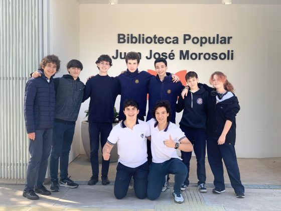 Estudiantes del Taller el día de la entrega de los libros