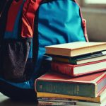 Libros y mochila