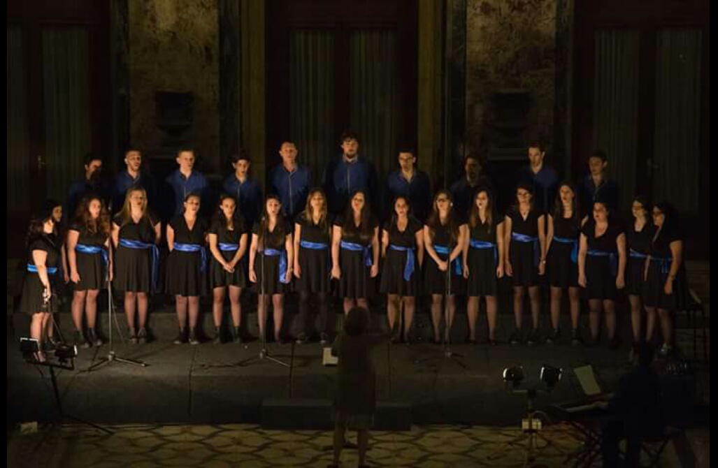 Coro Alma Mater Crandon 1